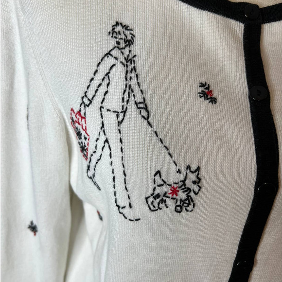 Ambra Holiday Sweater with Embroidered Women in Black and Red Size Large Petite - Picture 2 of 7